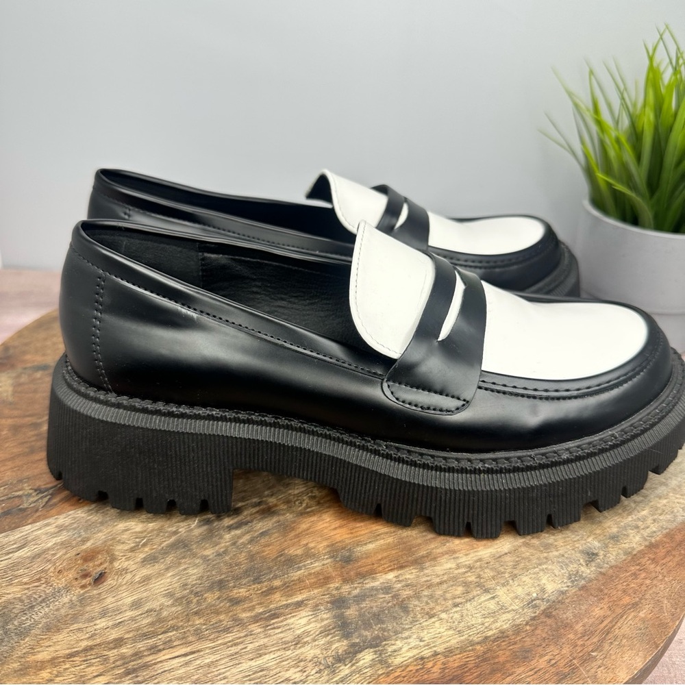 CIDER- FAUX LEATHER TWO TONE LOAFERS - 40 - Picture 4 of 9